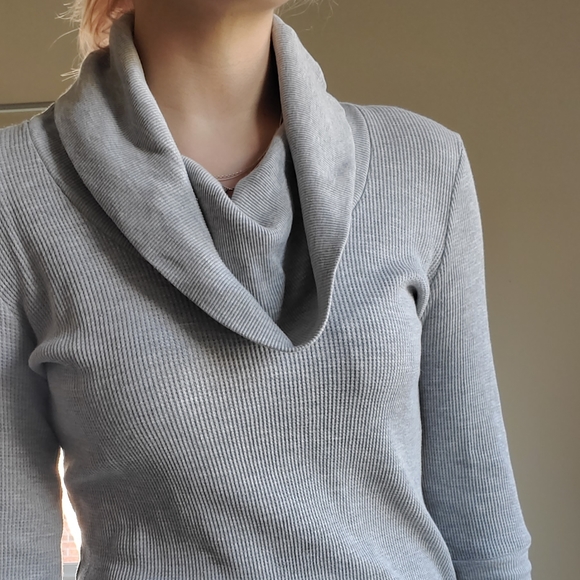 Grey Waffle Turtle Neck - Picture 5 of 6